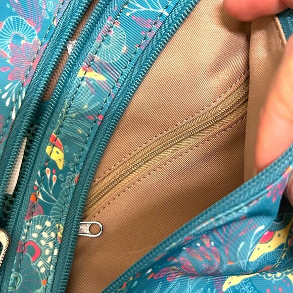 NWT Sakroots On The Go Large Sling Backpack Cross - Teal Blue Sea Turtle Anemone - Picture 7 of 11
